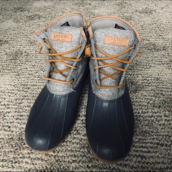 sperry women's saltwater emboss wool rain boot dark grey